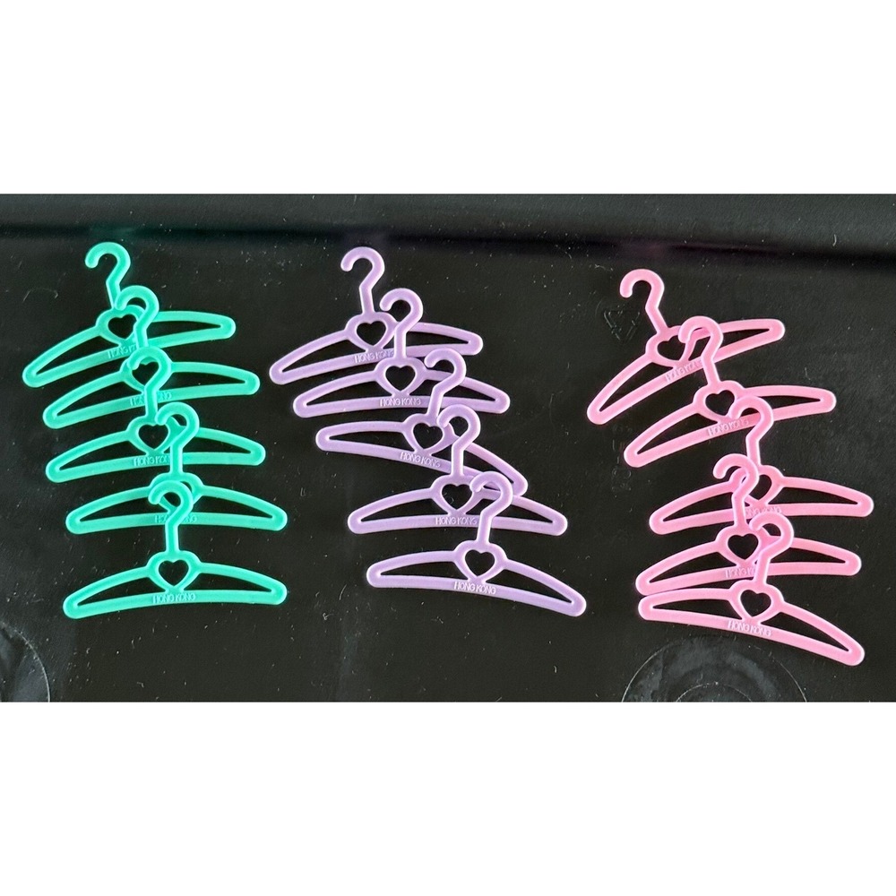 15‎ Vintage Heart Doll Hangers Pink Purple Green Plastic Hong Kong Miniature Lot